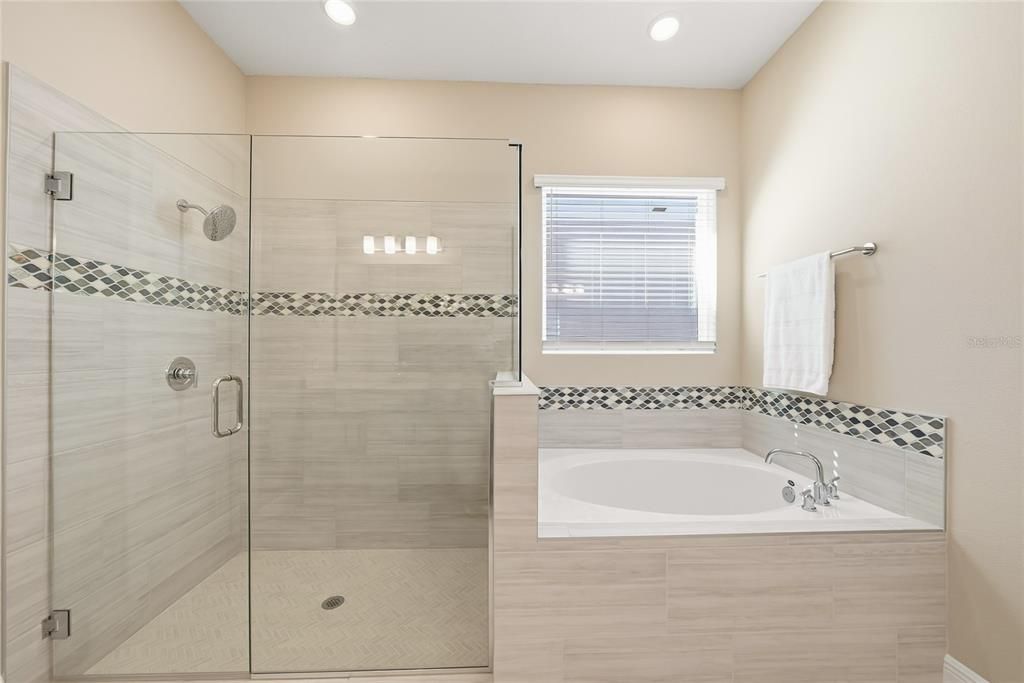 For Sale: $664,000 (4 beds, 3 baths, 2080 Square Feet)