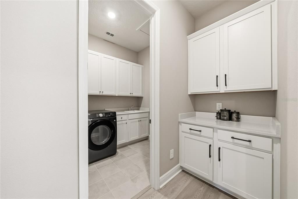 For Sale: $664,000 (4 beds, 3 baths, 2080 Square Feet)