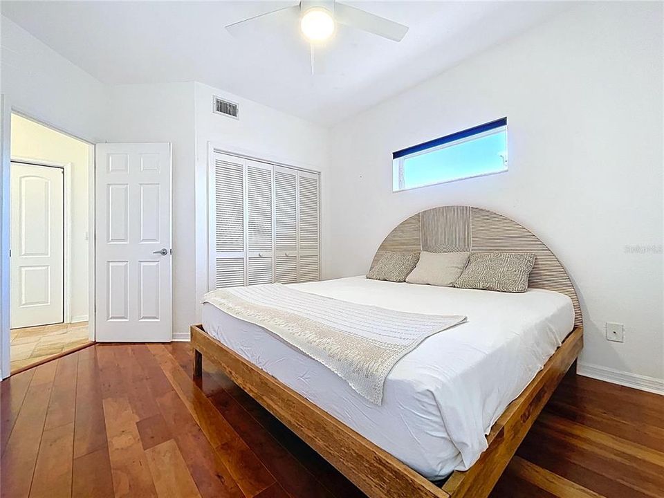 For Sale: $1,990,000 (3 beds, 2 baths, 2076 Square Feet)