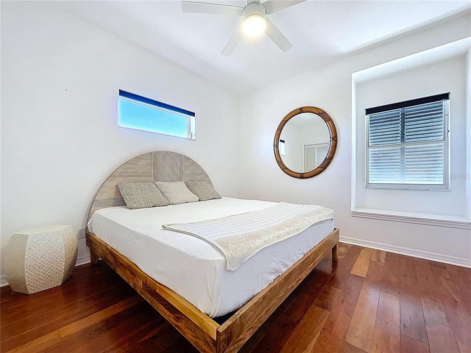 For Sale: $1,990,000 (3 beds, 2 baths, 2076 Square Feet)