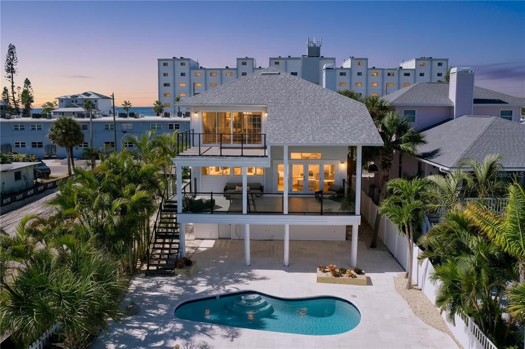 For Sale: $1,990,000 (3 beds, 2 baths, 2076 Square Feet)