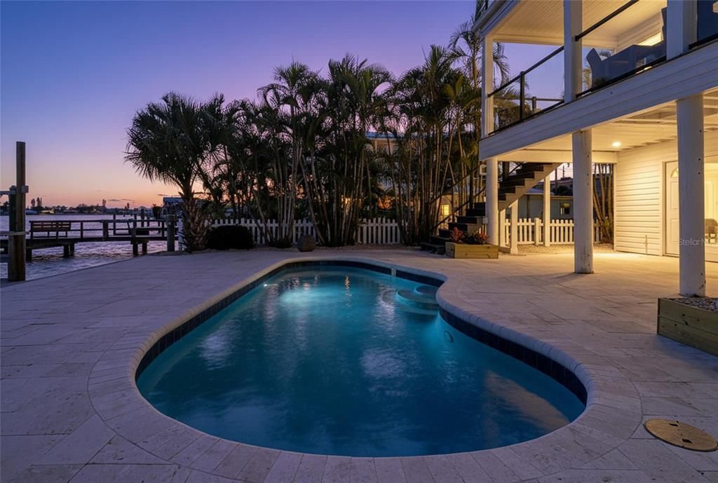 For Sale: $1,990,000 (3 beds, 2 baths, 2076 Square Feet)