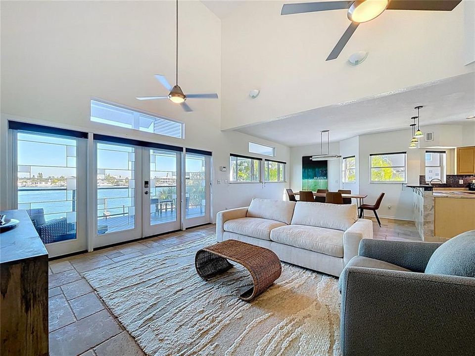 For Sale: $1,990,000 (3 beds, 2 baths, 2076 Square Feet)