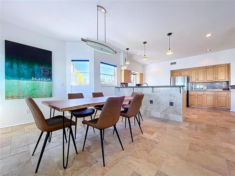 For Sale: $1,990,000 (3 beds, 2 baths, 2076 Square Feet)