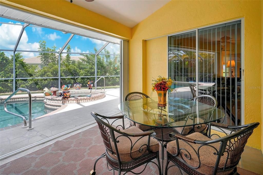 En Venta: $475,000 (3 camas, 2 baños, 1930 Pies cuadrados)