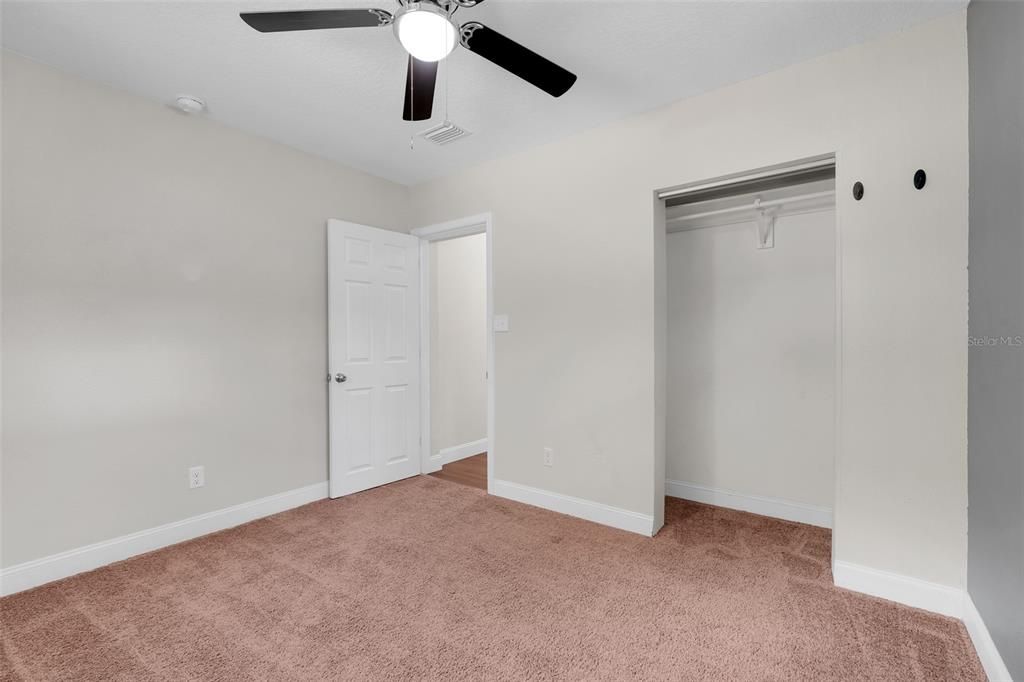 Под контрактом: $220,000 (3 спален, 1 ванн, 1020 Квадратных фут)