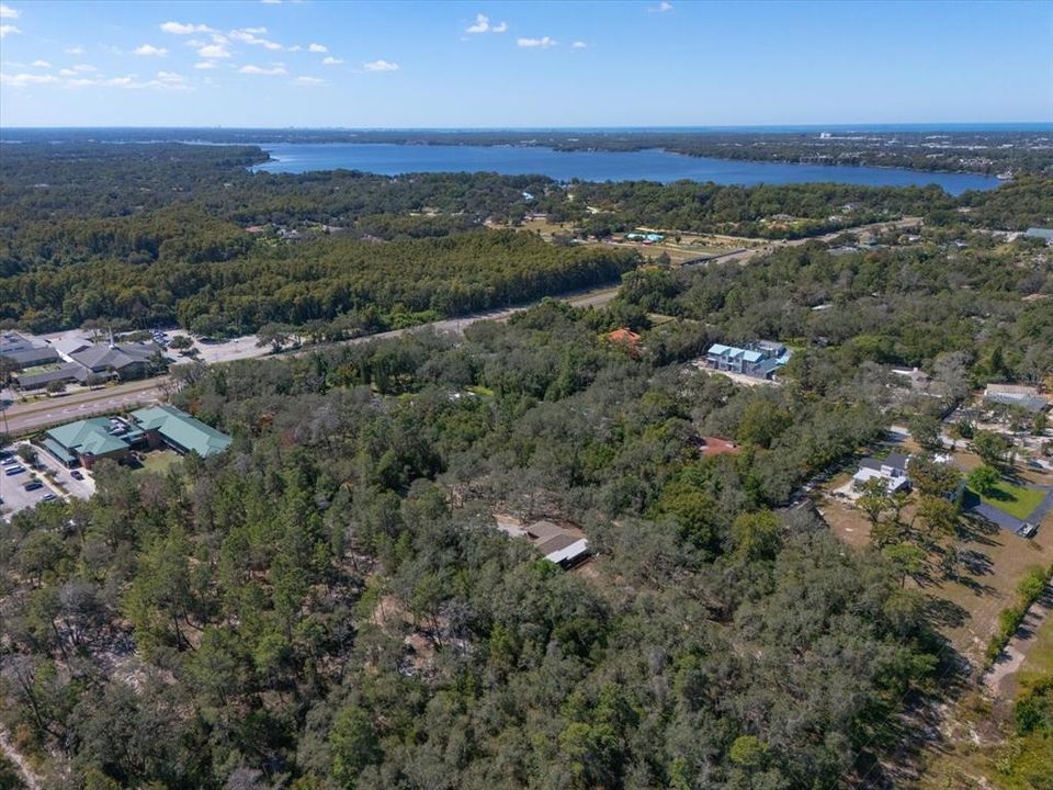 待售: $775,000 (2.92 acres)