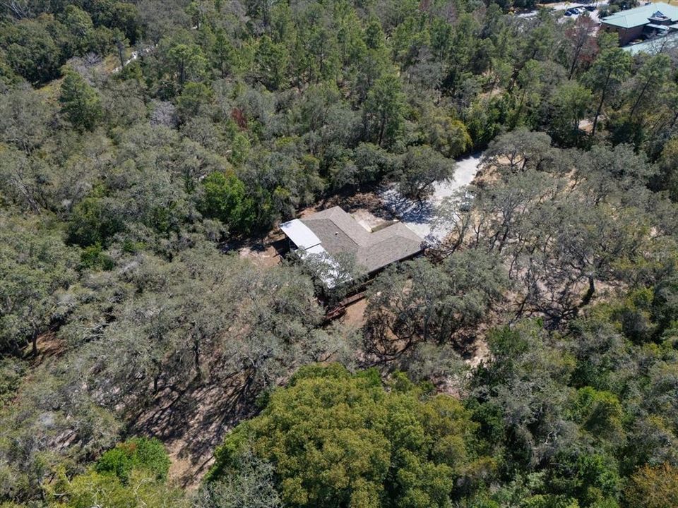 待售: $775,000 (2.92 acres)