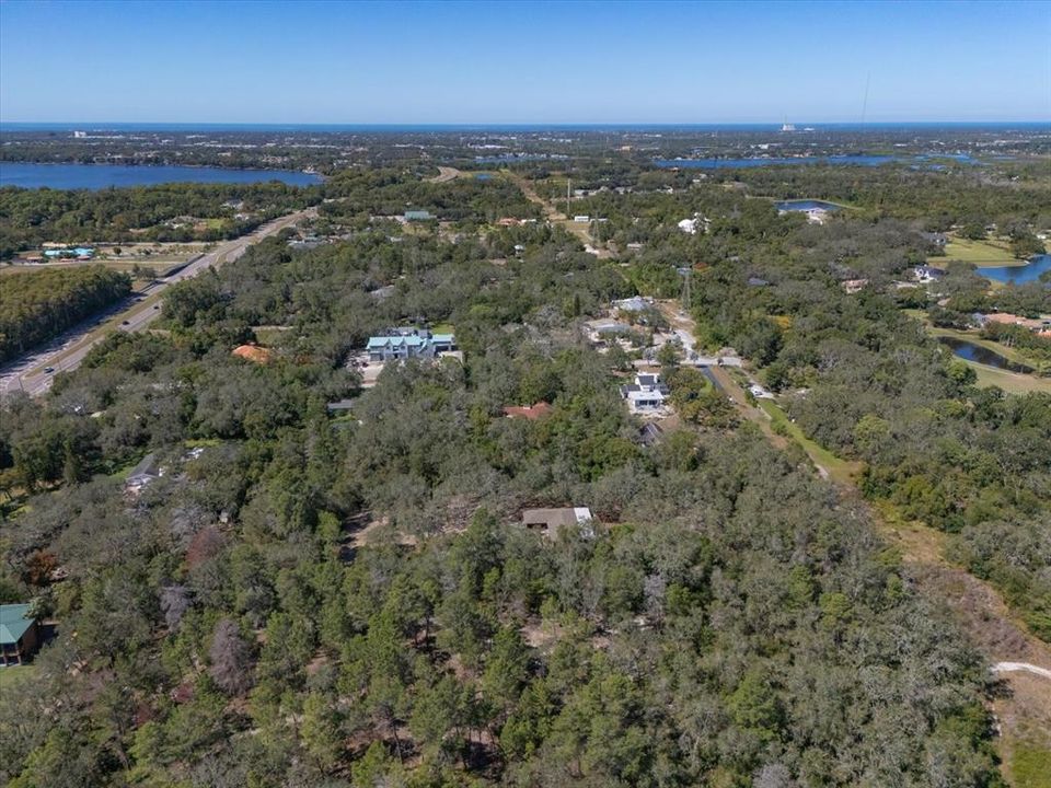 待售: $775,000 (2.92 acres)