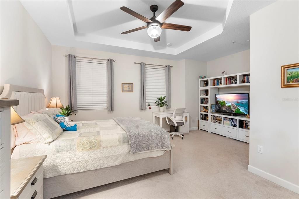 For Sale: $464,900 (3 beds, 3 baths, 1989 Square Feet)