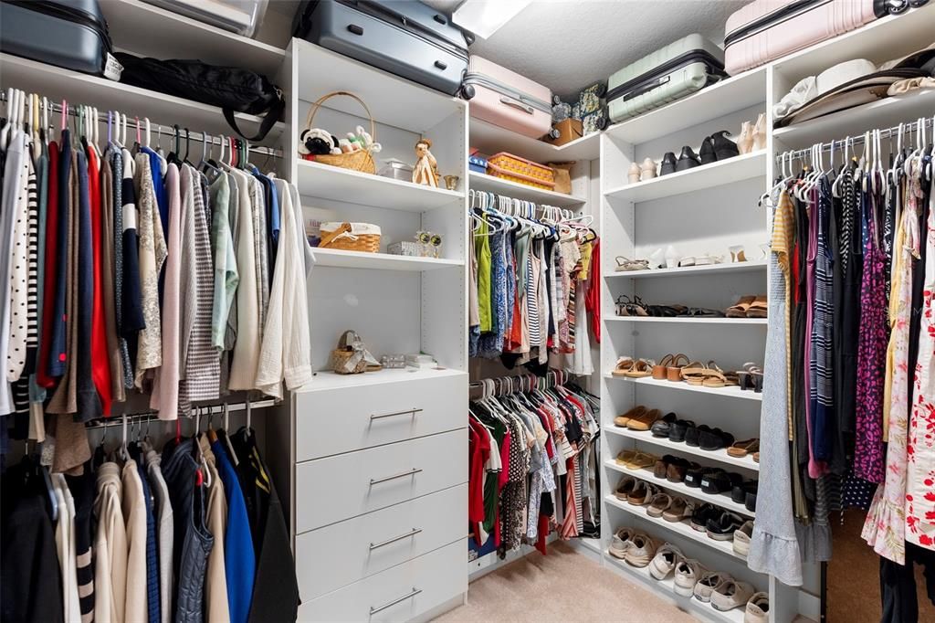 For Sale: $464,900 (3 beds, 3 baths, 1989 Square Feet)