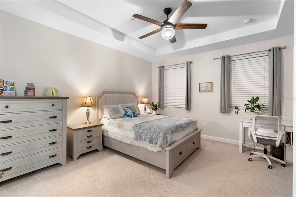 For Sale: $464,900 (3 beds, 3 baths, 1989 Square Feet)