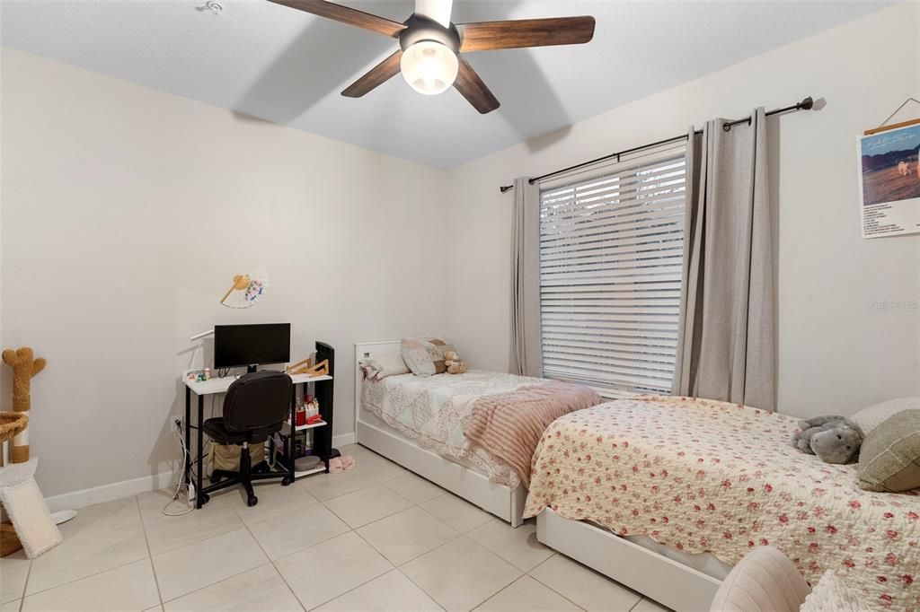 For Sale: $464,900 (3 beds, 3 baths, 1989 Square Feet)