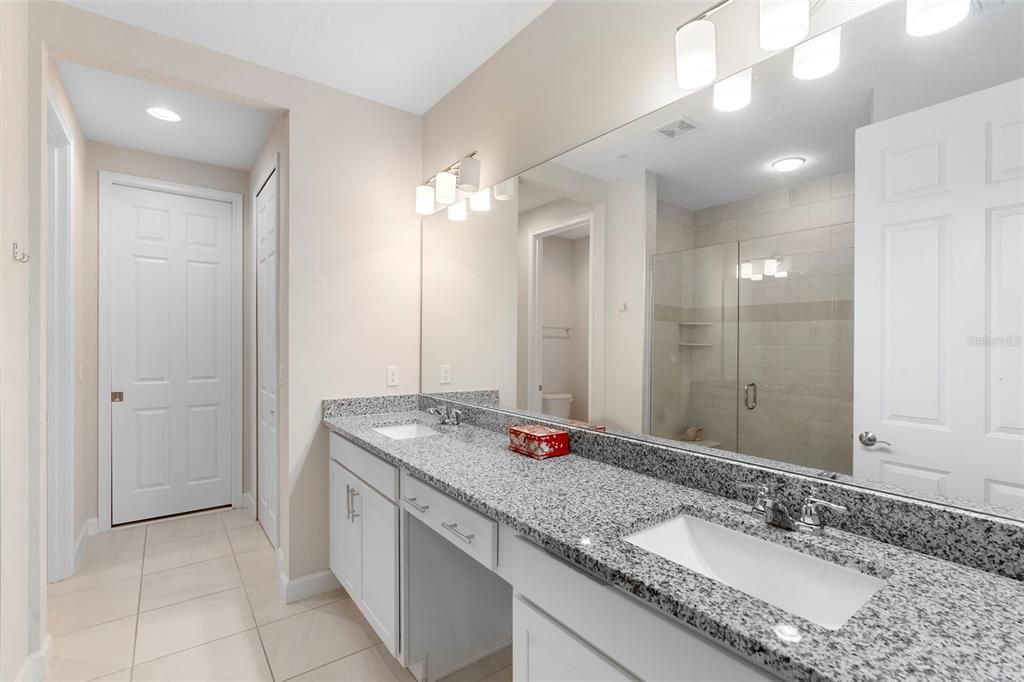 For Sale: $464,900 (3 beds, 3 baths, 1989 Square Feet)