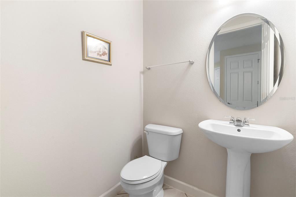 For Sale: $464,900 (3 beds, 3 baths, 1989 Square Feet)