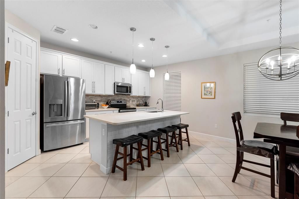 For Sale: $464,900 (3 beds, 3 baths, 1989 Square Feet)