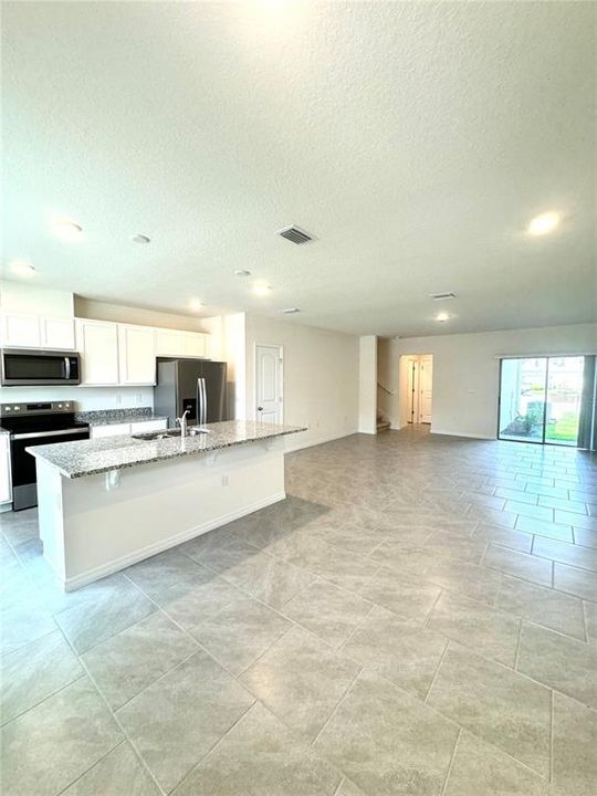 В аренду: $2,650 (3 спален, 2 ванн, 1568 Квадратных фут)