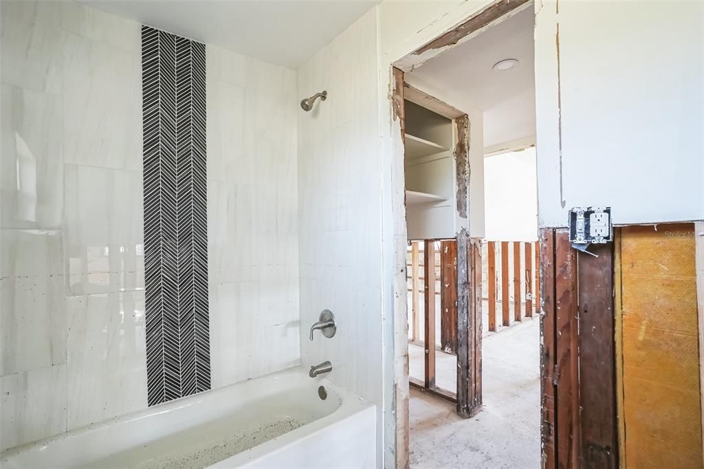 Под контрактом: $199,000 (3 спален, 3 ванн, 1344 Квадратных фут)