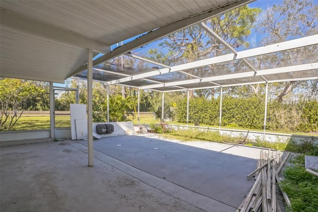 Под контрактом: $199,000 (3 спален, 3 ванн, 1344 Квадратных фут)