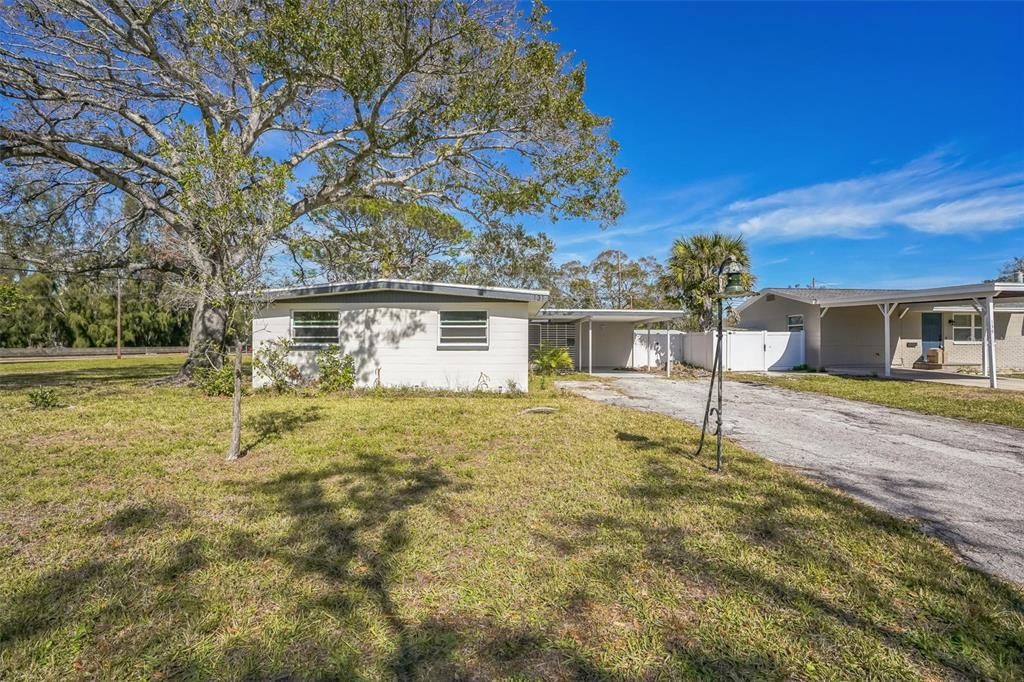 Под контрактом: $199,000 (3 спален, 3 ванн, 1344 Квадратных фут)