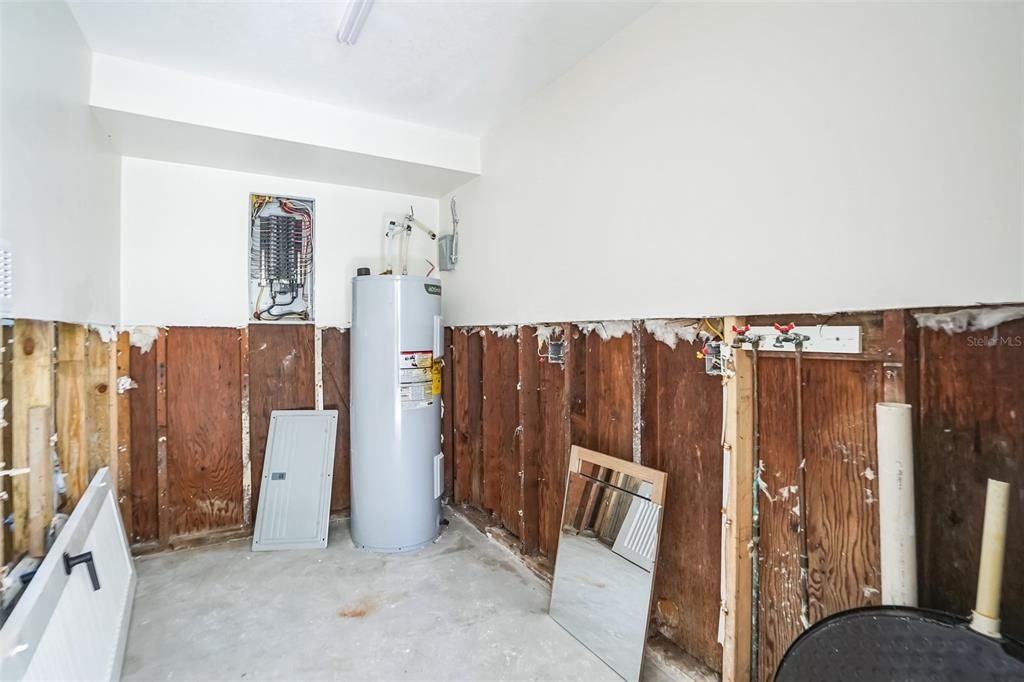 Под контрактом: $199,000 (3 спален, 3 ванн, 1344 Квадратных фут)