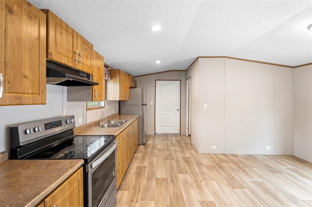 待售: $249,000 (3 贝兹, 2 浴室, 1200 平方英尺)