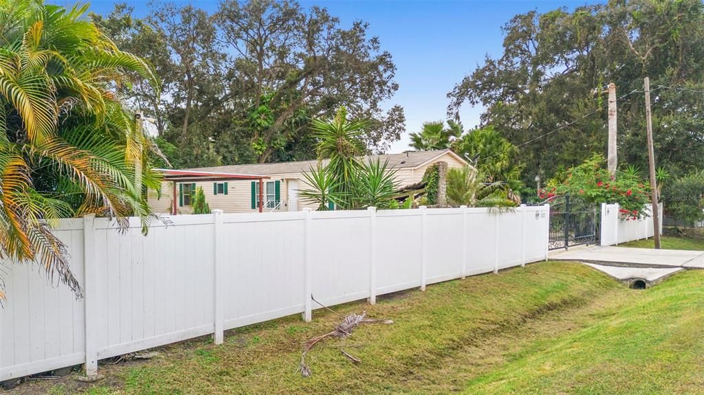 待售: $249,000 (3 贝兹, 2 浴室, 1200 平方英尺)