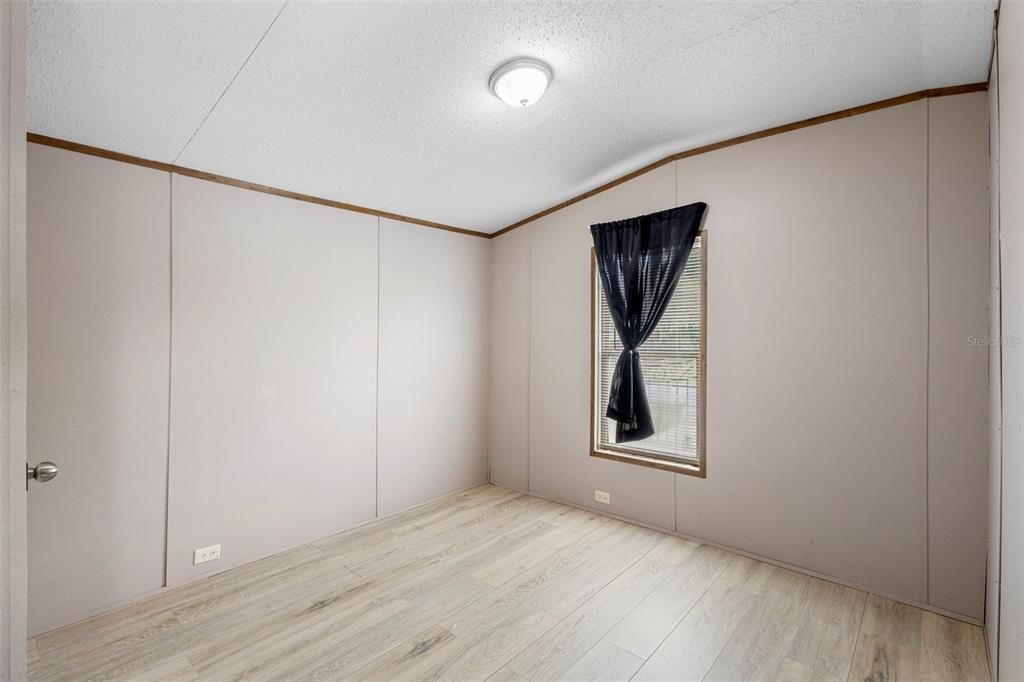 待售: $249,000 (3 贝兹, 2 浴室, 1200 平方英尺)