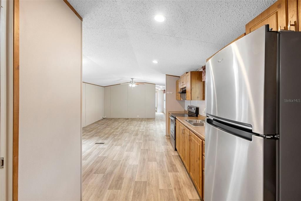 待售: $249,000 (3 贝兹, 2 浴室, 1200 平方英尺)