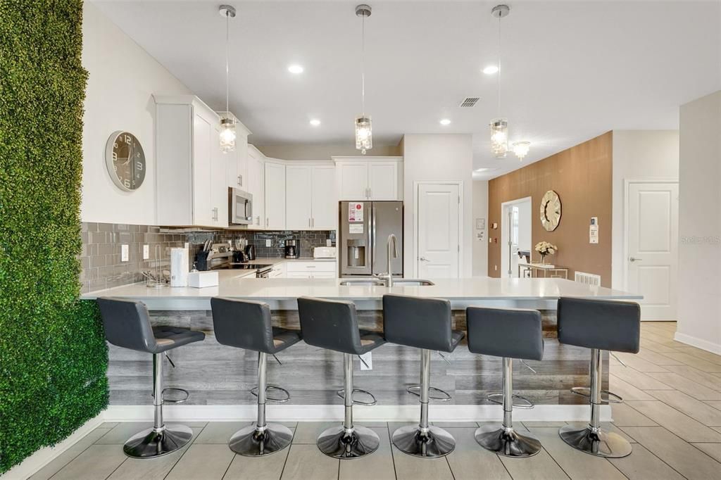 待售: $899,000 (8 贝兹, 5 浴室, 4303 平方英尺)