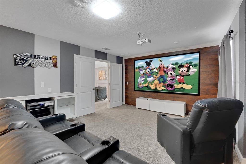 待售: $899,000 (8 贝兹, 5 浴室, 4303 平方英尺)