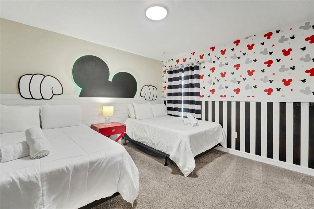 待售: $899,000 (8 贝兹, 5 浴室, 4303 平方英尺)