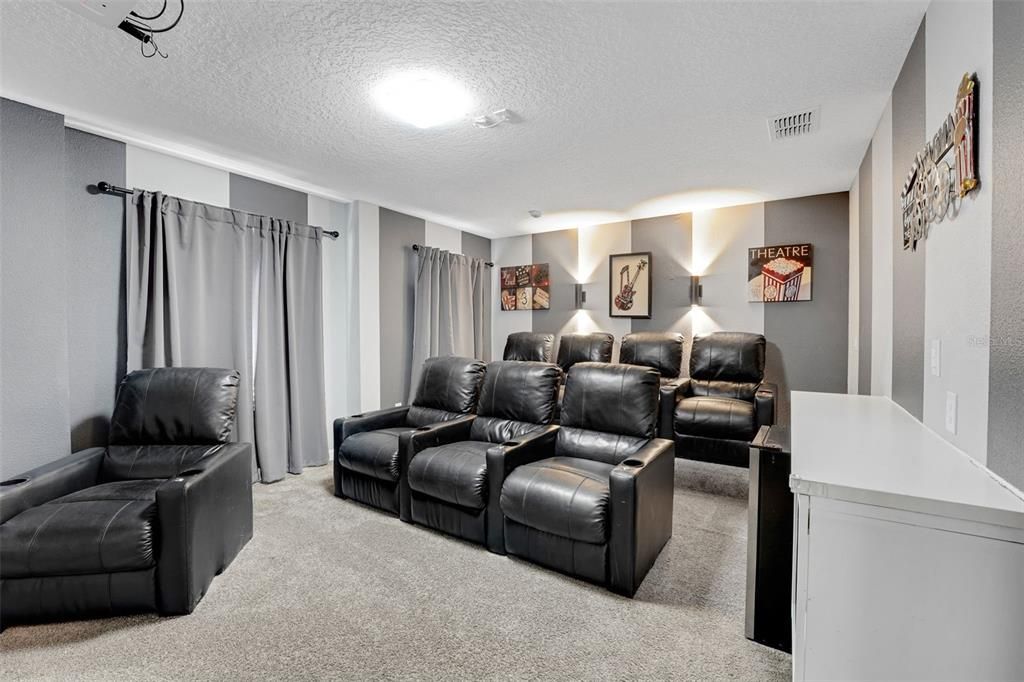 待售: $899,000 (8 贝兹, 5 浴室, 4303 平方英尺)