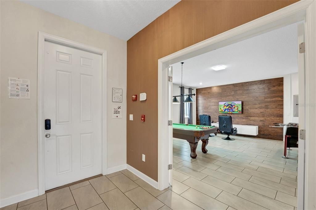 待售: $899,000 (8 贝兹, 5 浴室, 4303 平方英尺)