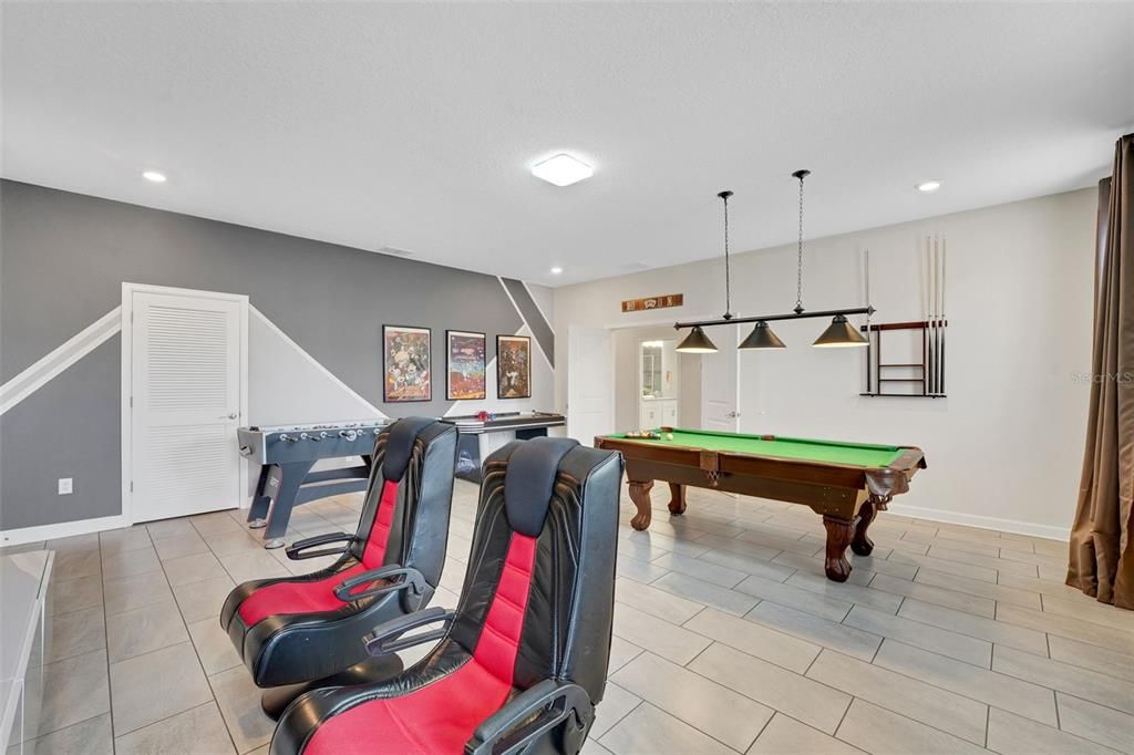 待售: $899,000 (8 贝兹, 5 浴室, 4303 平方英尺)