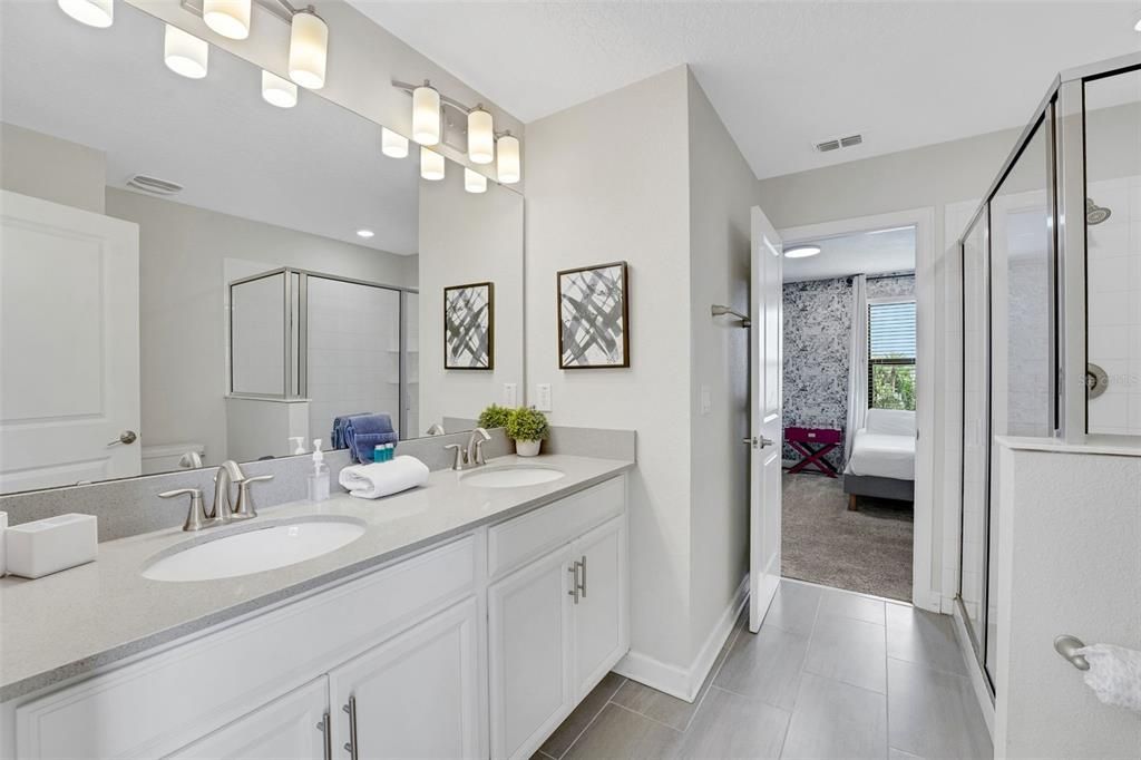 待售: $899,000 (8 贝兹, 5 浴室, 4303 平方英尺)