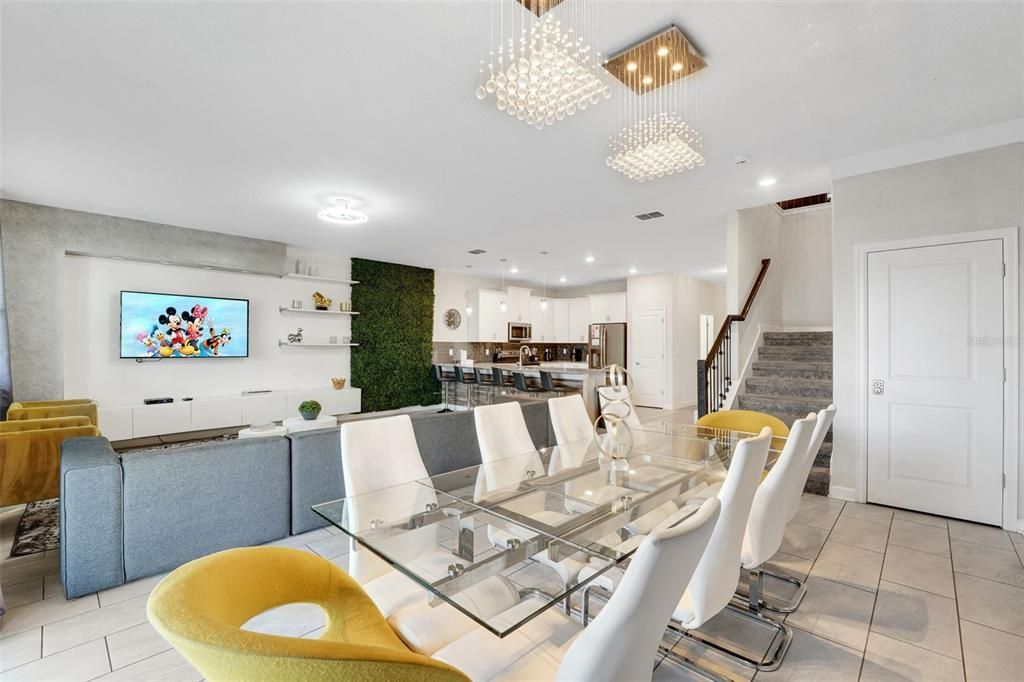 待售: $899,000 (8 贝兹, 5 浴室, 4303 平方英尺)