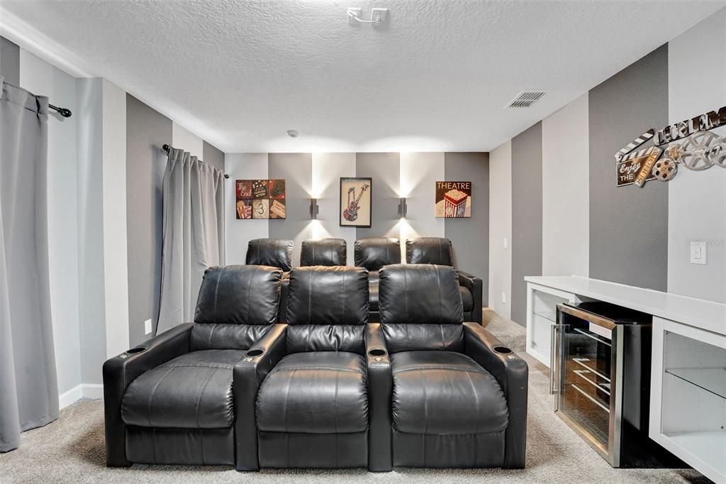 待售: $899,000 (8 贝兹, 5 浴室, 4303 平方英尺)