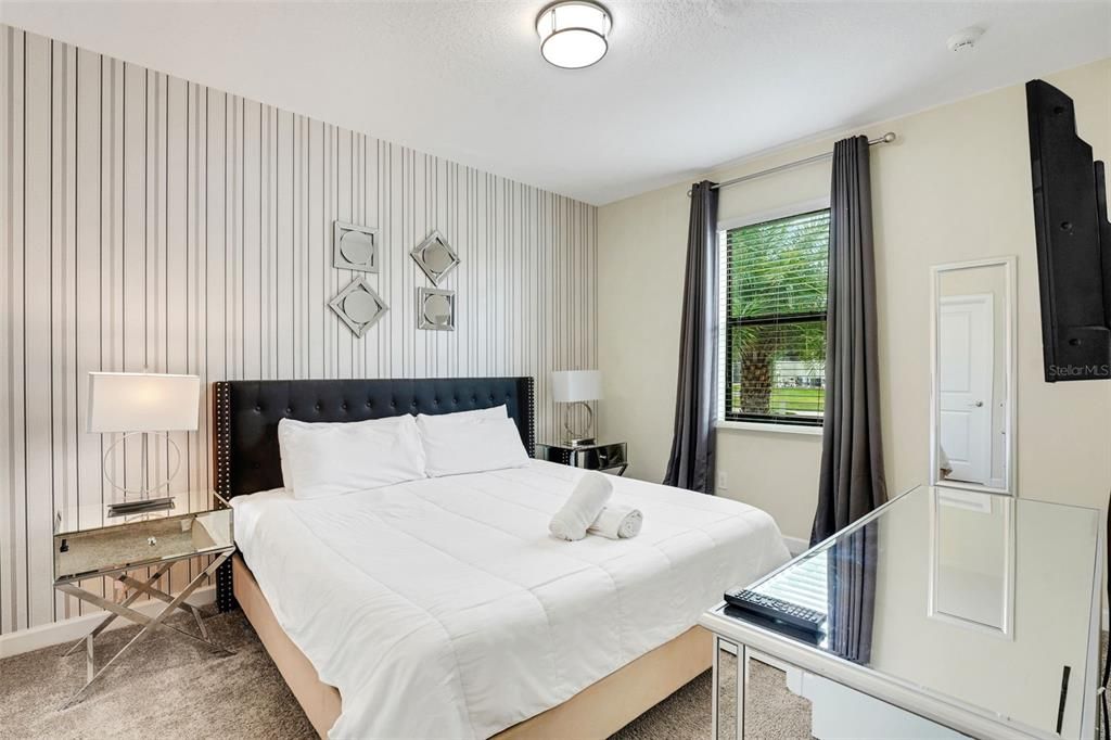 待售: $899,000 (8 贝兹, 5 浴室, 4303 平方英尺)