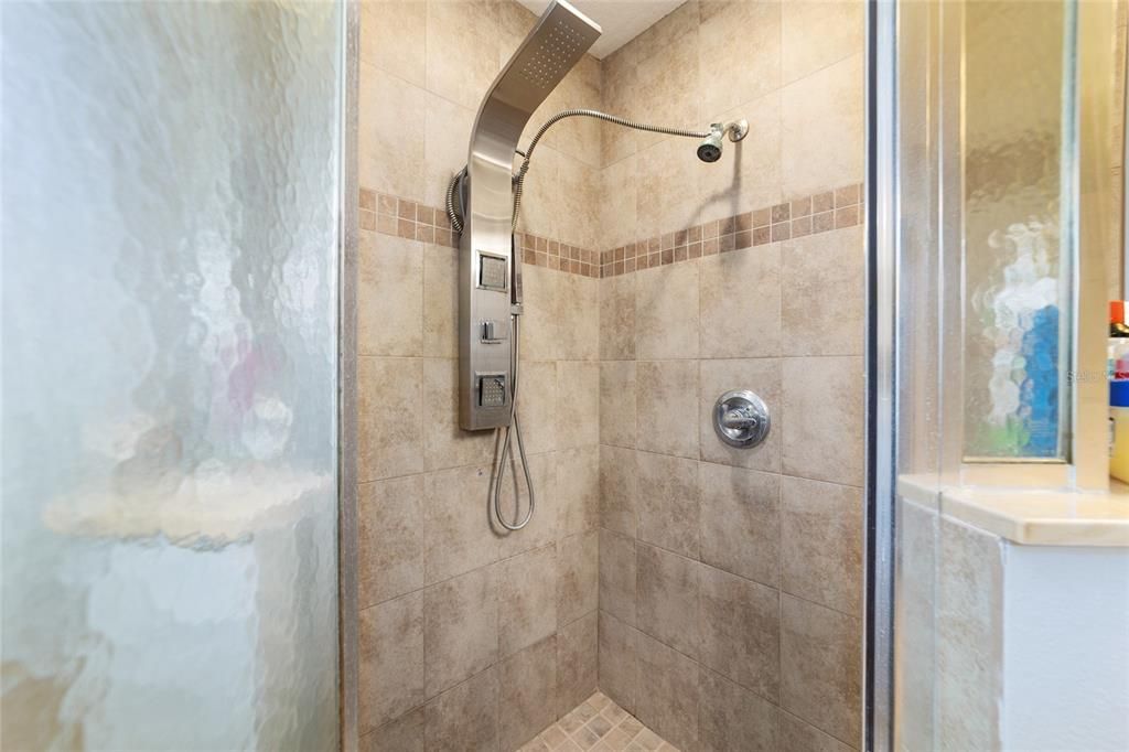 For Sale: $1,595,000 (3 beds, 2 baths, 2397 Square Feet)