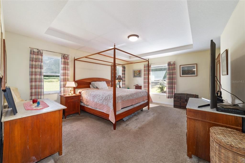 For Sale: $1,595,000 (3 beds, 2 baths, 2397 Square Feet)