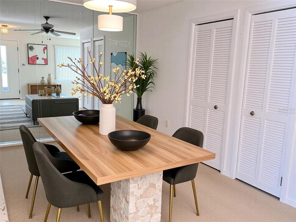 For Sale: $125,000 (2 beds, 2 baths, 1144 Square Feet)