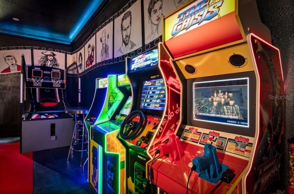 На продажу: $1,600,000 (4 спален, 5 ванн, 4099 Квадратных фут)