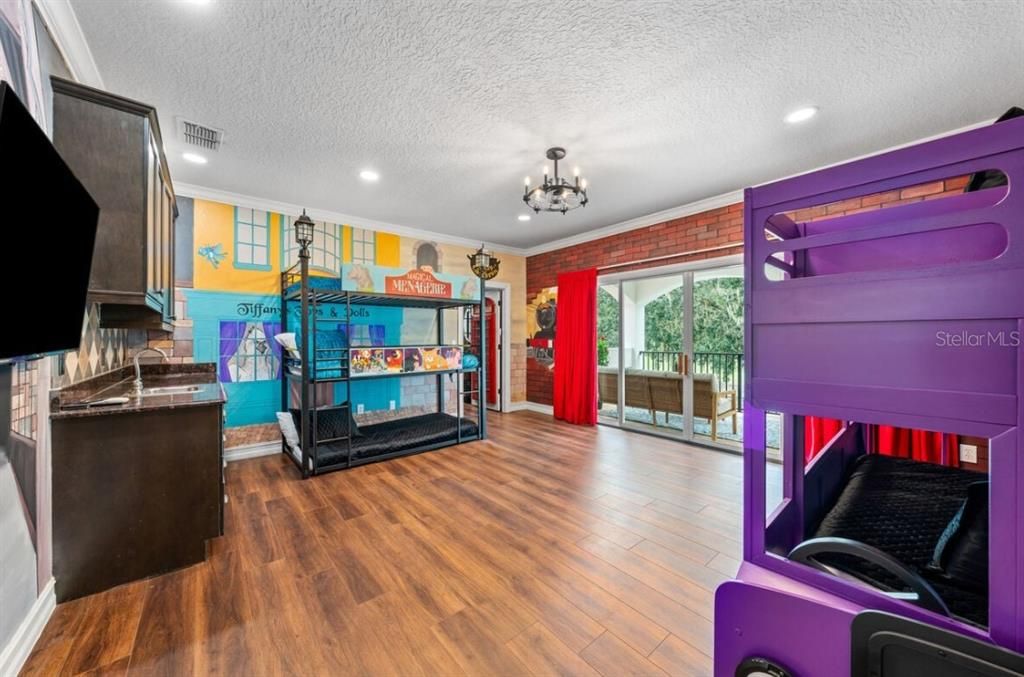 На продажу: $1,600,000 (4 спален, 5 ванн, 4099 Квадратных фут)