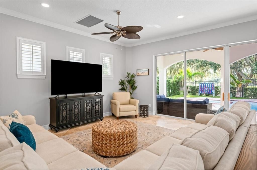 На продажу: $1,600,000 (4 спален, 5 ванн, 4099 Квадратных фут)