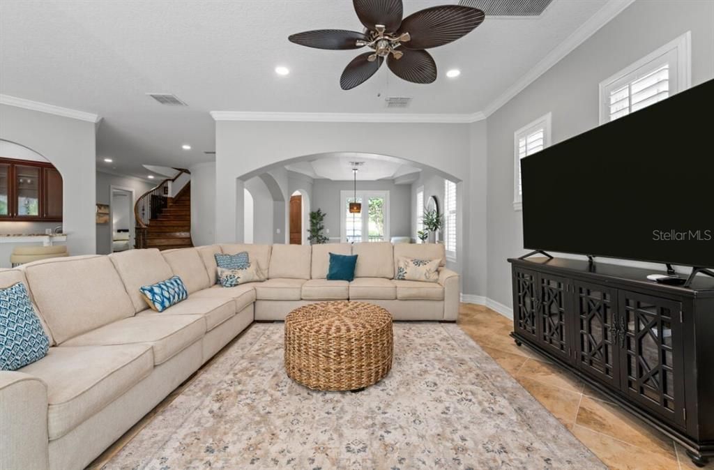 На продажу: $1,600,000 (4 спален, 5 ванн, 4099 Квадратных фут)