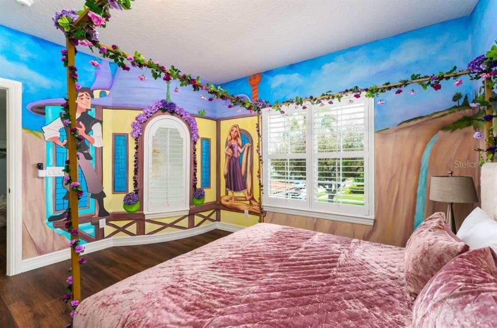 На продажу: $1,600,000 (4 спален, 5 ванн, 4099 Квадратных фут)