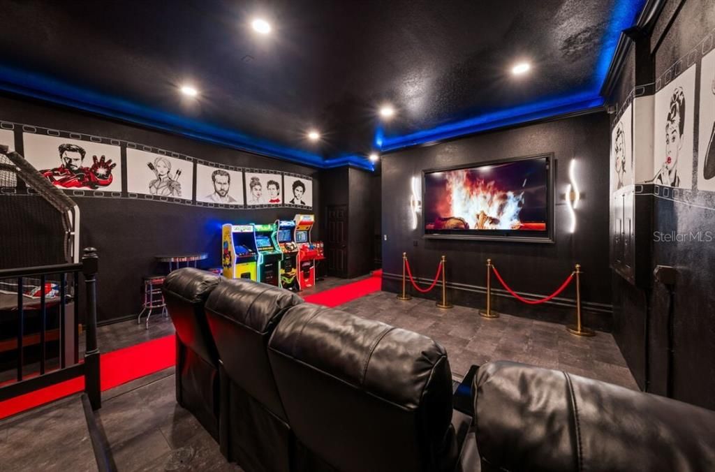 На продажу: $1,600,000 (4 спален, 5 ванн, 4099 Квадратных фут)