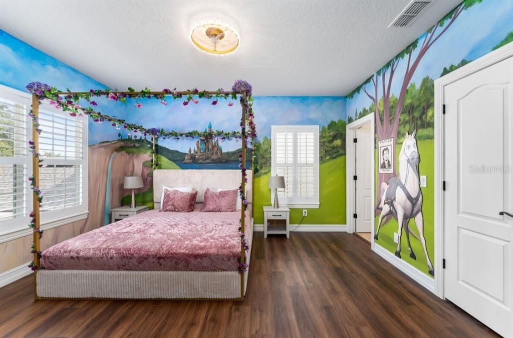 На продажу: $1,600,000 (4 спален, 5 ванн, 4099 Квадратных фут)