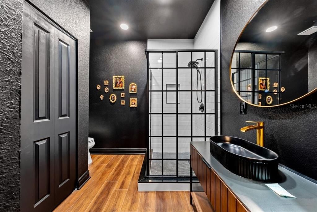 На продажу: $1,600,000 (4 спален, 5 ванн, 4099 Квадратных фут)